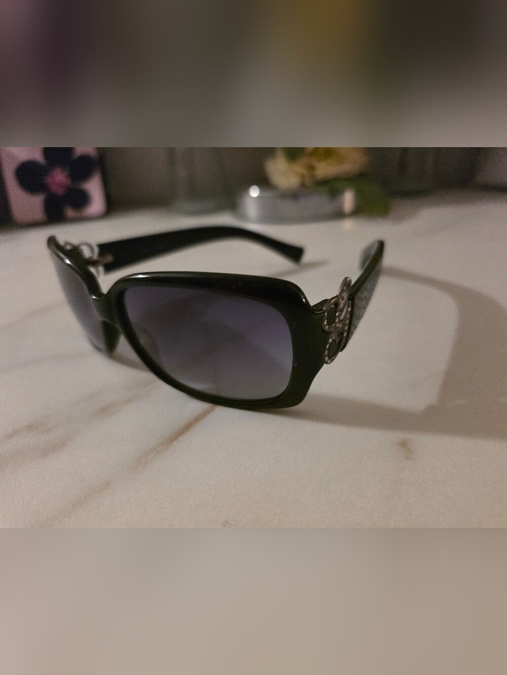 GUESS Sunglasses